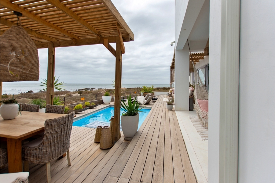 4 Bedroom Property for Sale in Sandy Point Western Cape